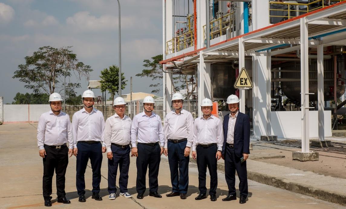 Đội ngũ SOFAVI tại nhà máy